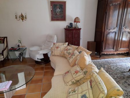 Neuilly sur Marne photo maison 93330 avant debarrassage