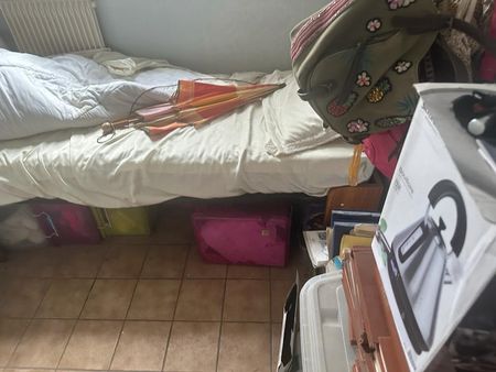 Avon photo maison 77210 avant debarrassage